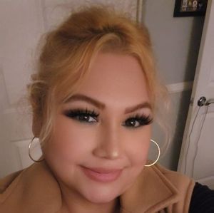 Meet your Posher, Adriana